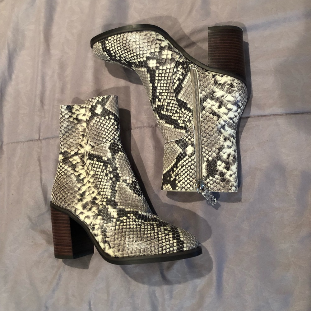 Steve Madden ankle booties